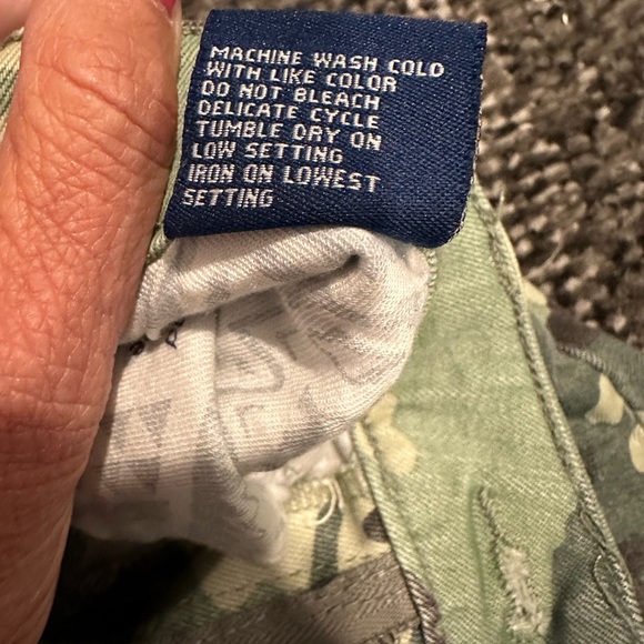 Tractr Blu High Rise Distressed Green Camo Skinny Jean Size 28 - Picture 10 of 16